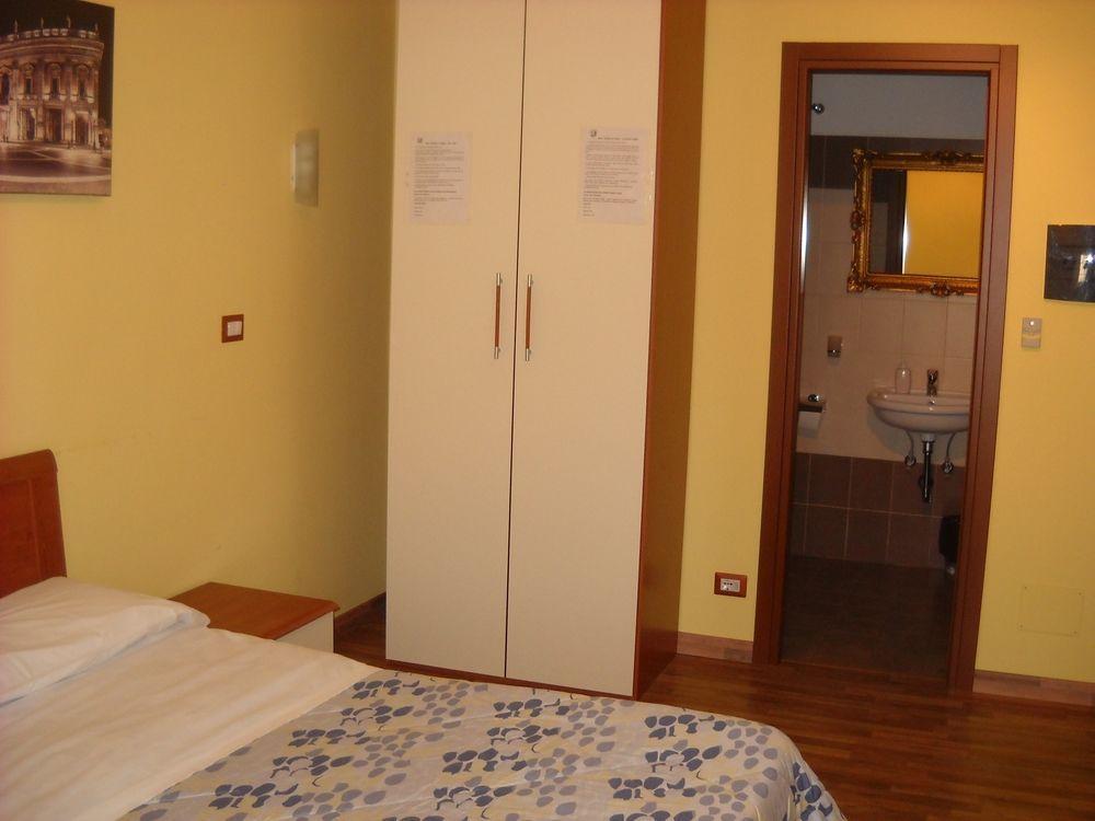 Rome's Holidays Gasthuis 2*